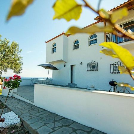 Grande Villa Hanioti Bagian luar foto
