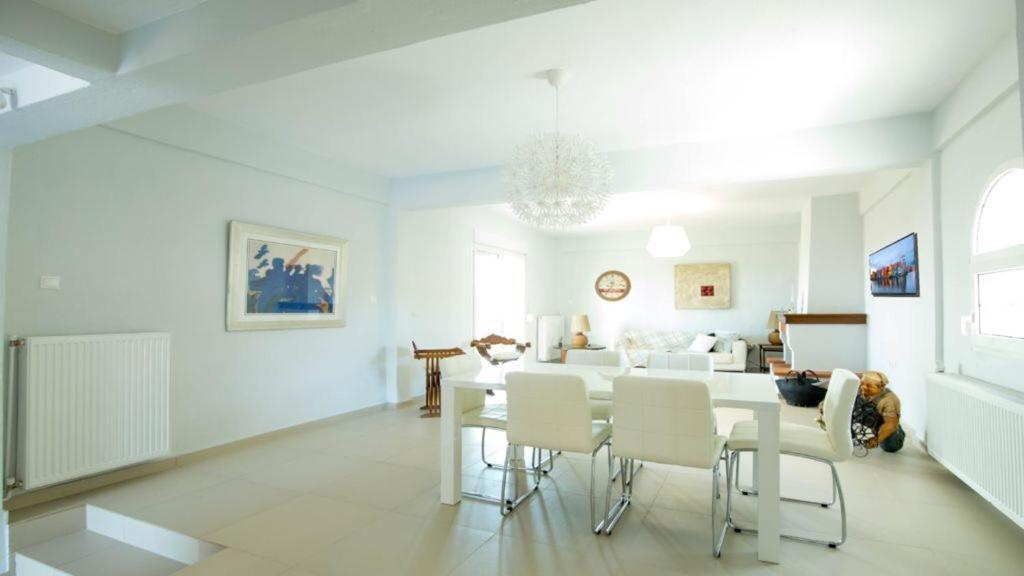 Grande Villa Hanioti Bagian luar foto